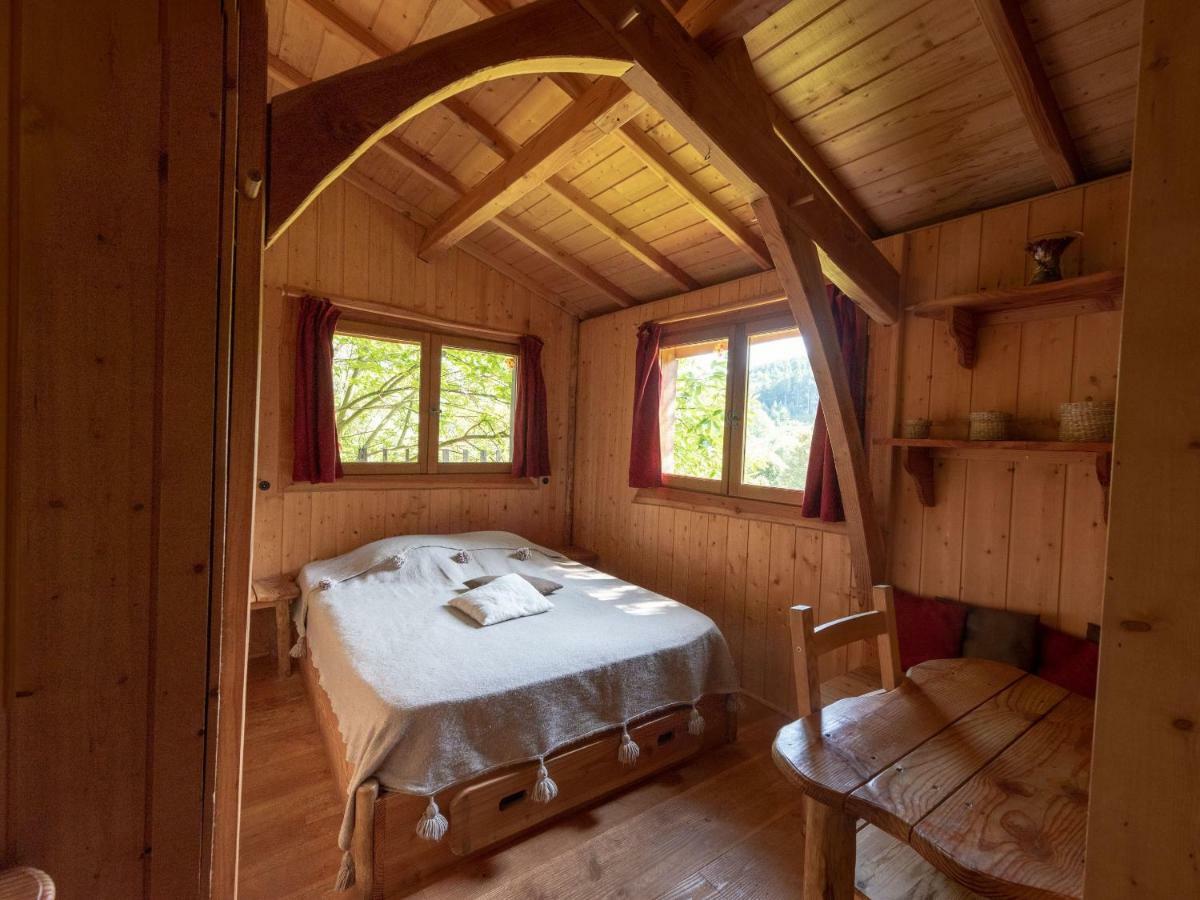 Les Cabanes De Labrousse Saint-Julien-Labrousse Habitación foto
